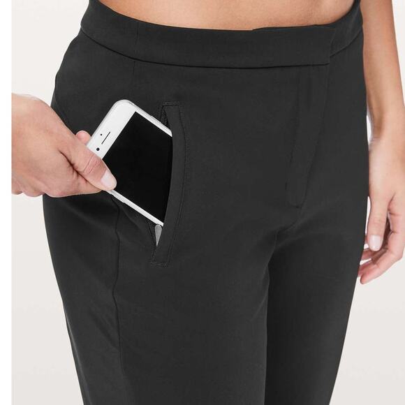 Lululemon Women's On the Move Pants Black Size 2 Athleisure Travel Elevated - Picture 2 of 11